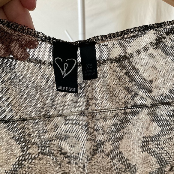 Windsor Sheer Snake-Print Long Sleeve Crop Top - Brown, Beige - Picture 3 of 3